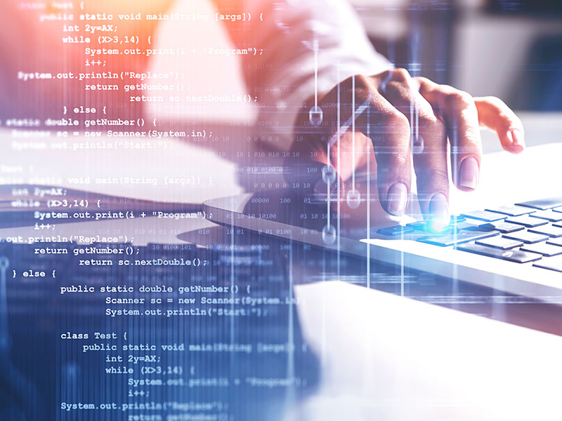 Hand of woman in white typing, code KI-Beratung für den Mittelstand, Digitalisierung in den Branchen Distribution, Handel, Logistik, Telekommunikation und Consulting